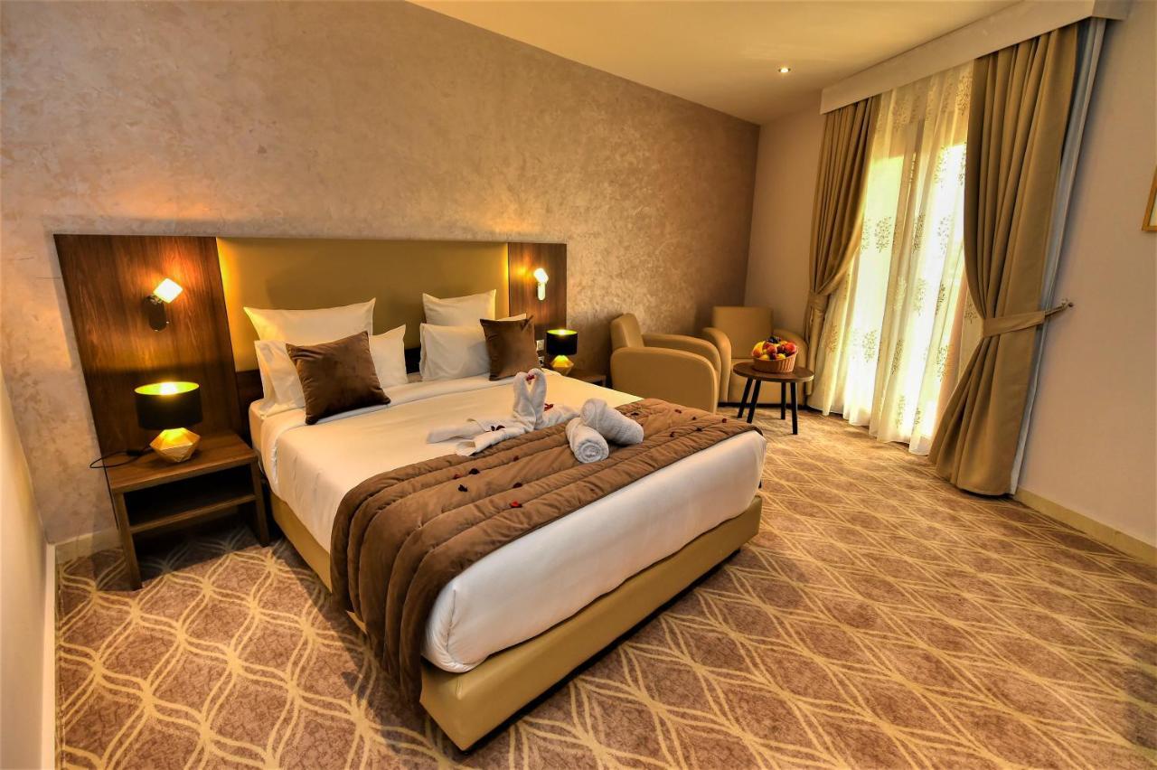 Mf Hotel Oran Bir El Djir Eksteriør billede