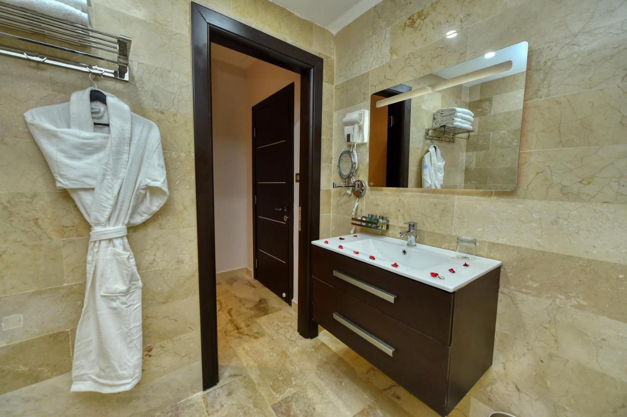 Mf Hotel Oran Bir El Djir Eksteriør billede